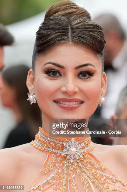 920 Urvashi Rautela Photos & High Res Pictures